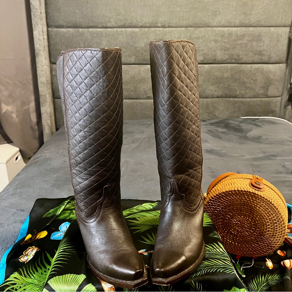 SOTO Boots‎ Women’s Chocolate Brown Quilted Leather Snip Toe Riding Boots 8